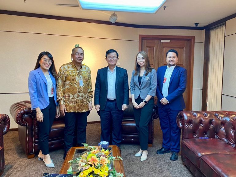 Courtesy Meeting with Chief Minister of Penang Yang Berhormat Tuan Chow Kon Yeow and Governor of Penang Tuan Yang Terutama Ahmad Fuzi Bin Haji Abdul Razak