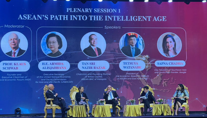 Plenary Session 1: ASEAN’s path into the Intelligent Age (Tan Sri Nazir Razak)