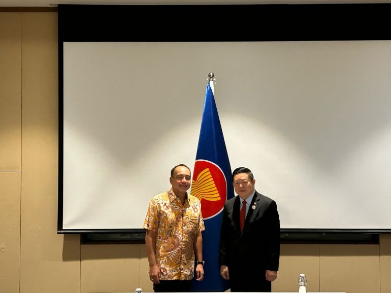 Meeting with the Secretary-General of ASEAN Dr. Kao Kim Hourn