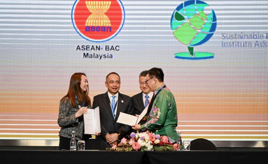 ASEAN diyakini muncul antara blok serantau paling berpengaruh di dunia – Nazir Razak