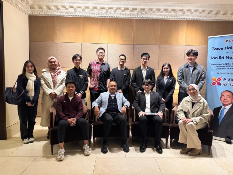 United Kingdom and Eire Council (UKEC) Townhall Session with Chairman Tan Sri Nazir Razak