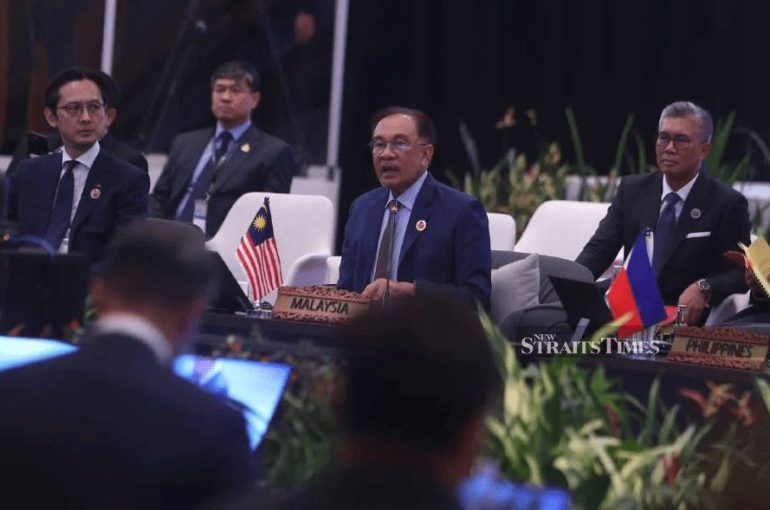 Anwar: Strong Asean cooperation key to tackling global economic challenges